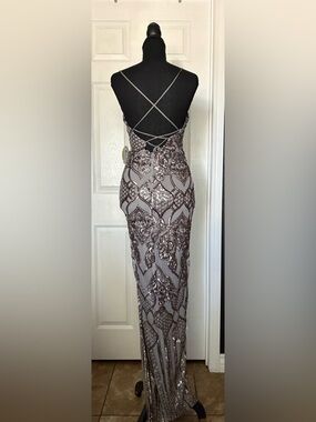 Windsor Silver-Gray Sequin Backless Evening Gown